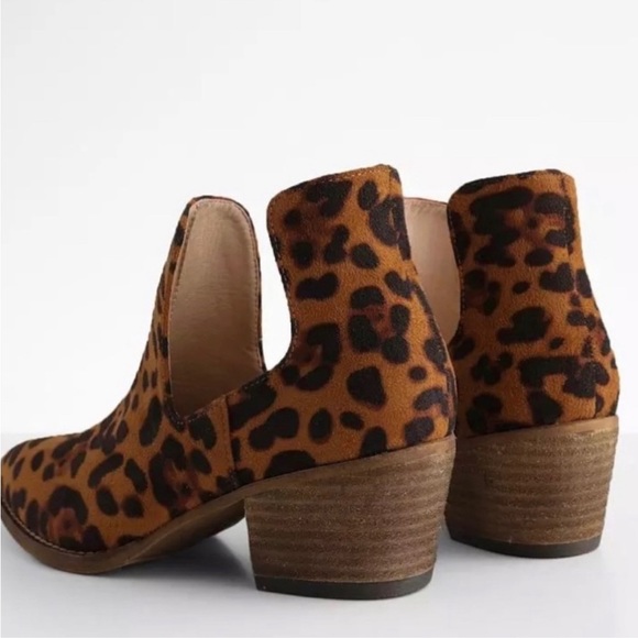 ARider Leopard Print Ankle Boot - Picture 2 of 10